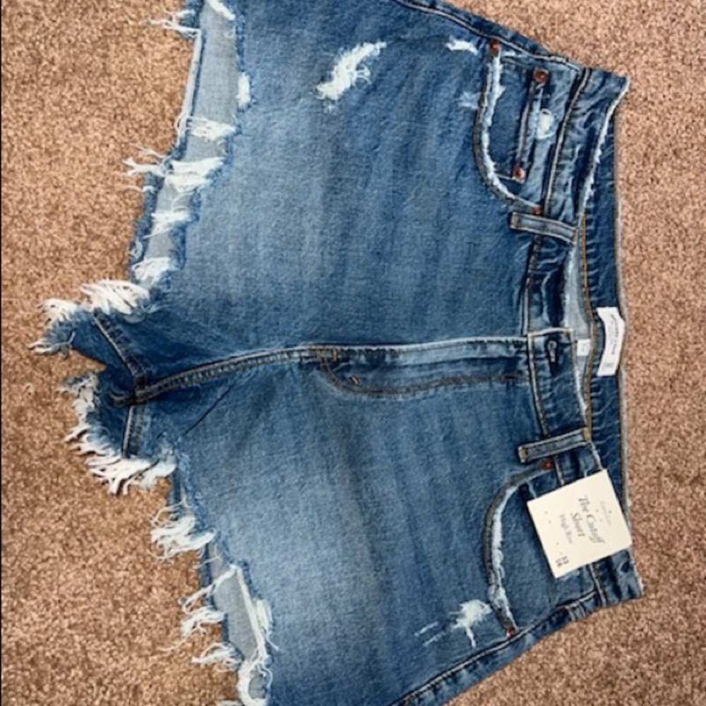 NWT Abercrombie & Fitch Curve Love HiRise cutoff shorts size 33/16